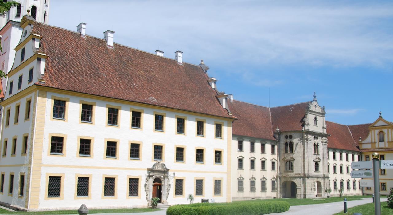 Kloster Obermarchtal Hotel Exterior photo